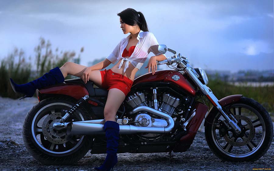 Beautiful girls and motorcycles in Cuiaba